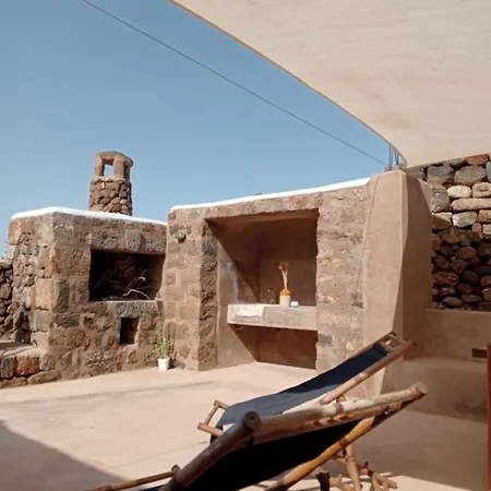 Holiday home Dammuso Le Vigne *