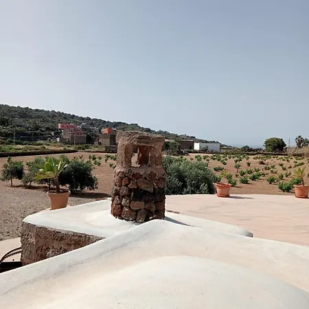 Holiday home Dammuso Le Vigne *